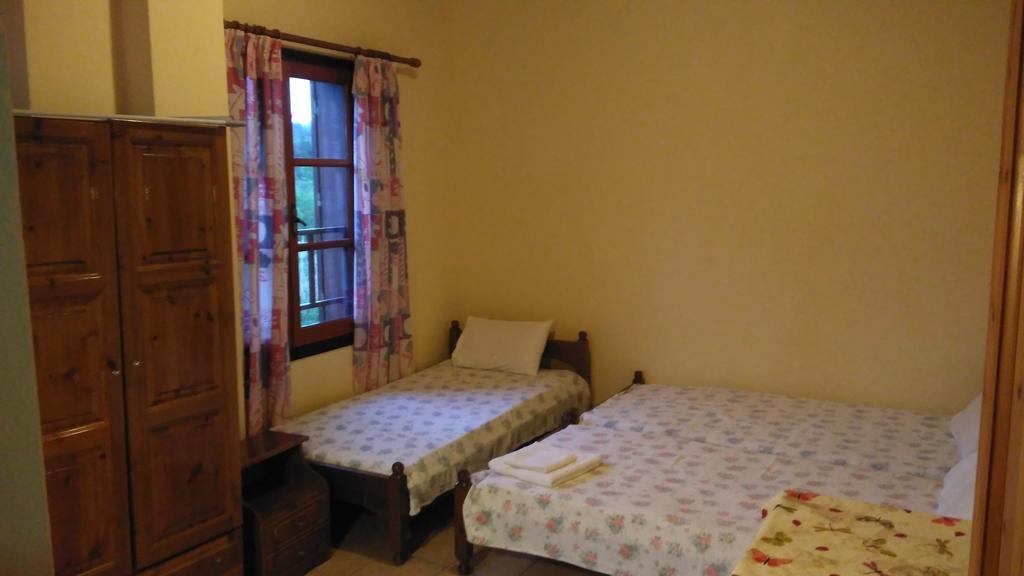 Stergiou Rooms Liri Exterior foto